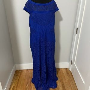 NWT Tadashi Shoji Pintuck Jersey & Lace Cap Sleeve Gown Plus SZ 22Q Mystic Blue